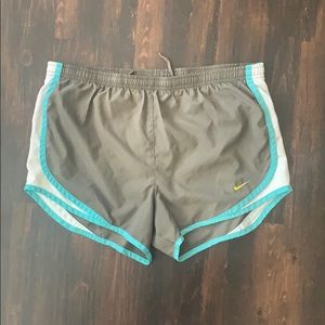 Nike running shorts size S